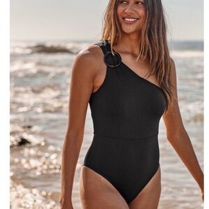 *RARE* Summersalt The Ribbed
Sidestroke one piece swimsuit in Sea Urchin